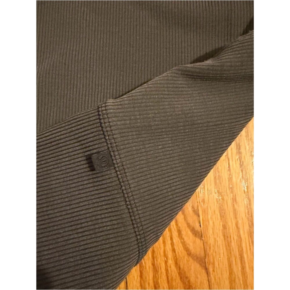Lululemon Ribbed Softreseme Perfectly Oversized Cropped Crew Espresso Size M - Picture 3 of 4